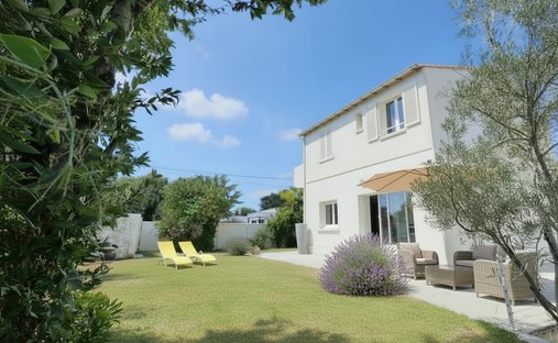 Villa a Saint-Palais-sur-Mer, Nuova Aquitania, Francia 1