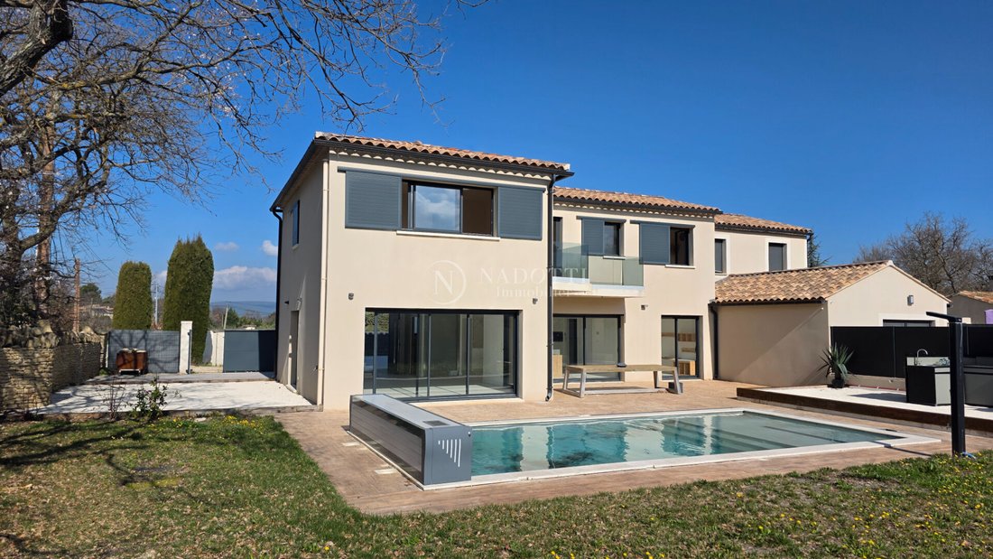 House in Oppède, Provence-Alpes-Côte d'Azur, France 2 - 16863015