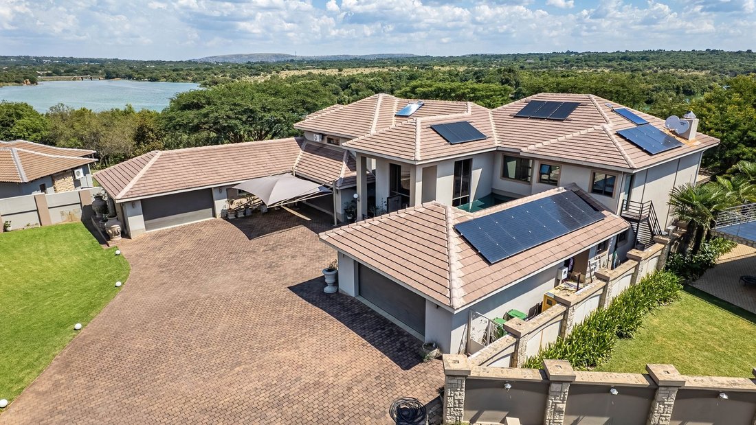 House in City of Tshwane Metropolitan Municipality, Gauteng, South Africa 1 - 14208386