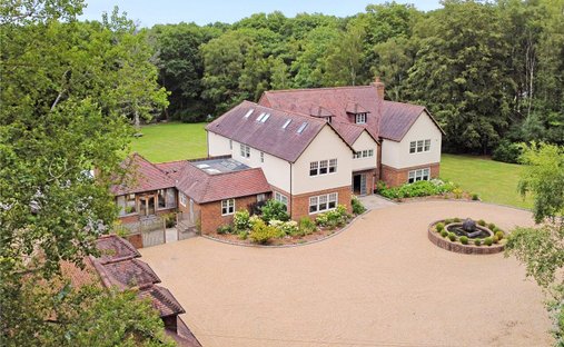 Casa a Crawley Down (Worth), Crawley Down, Inghilterra 1
