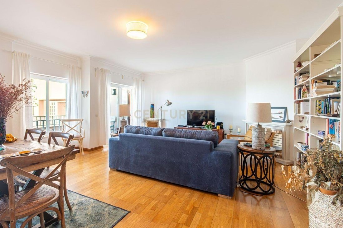 Apartment in Carcavelos e Parede, Lisbon, Portugal 1 - 17313925