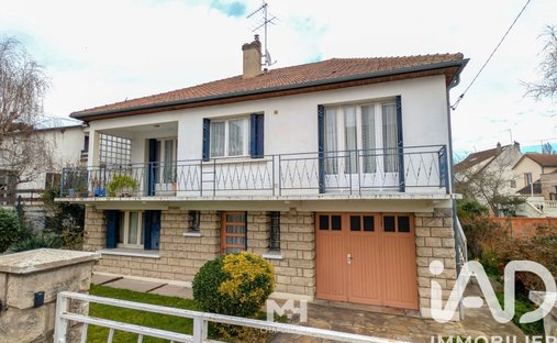 House in Biévre Poterne, Massy, France 1