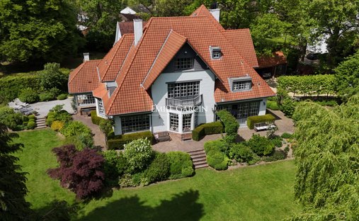 Villa in Sint-Genesius-Rode, Flanders, Belgium 1