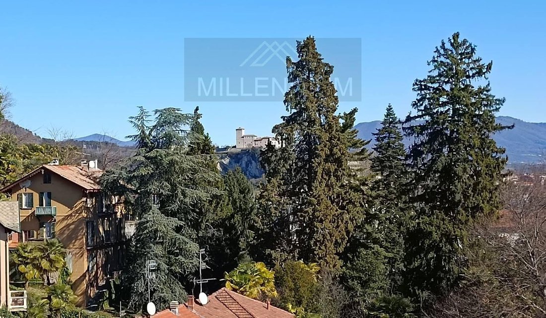 Villa in Arona, Piedmont, Italy 4 - 17318678