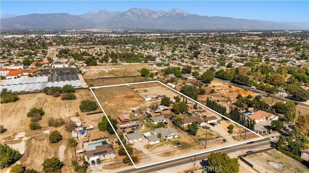 House in Chino, California, United States 2 - 17323225
