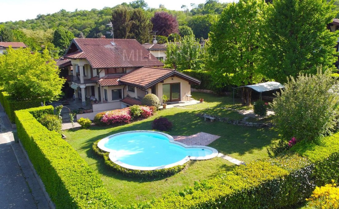 Villa in Arona, Piedmont, Italy 4 - 17318634