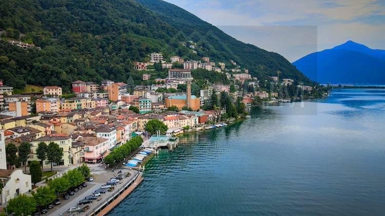 Apartment in Campione d'Italia, Lombardy, Italy 3 - 17318654