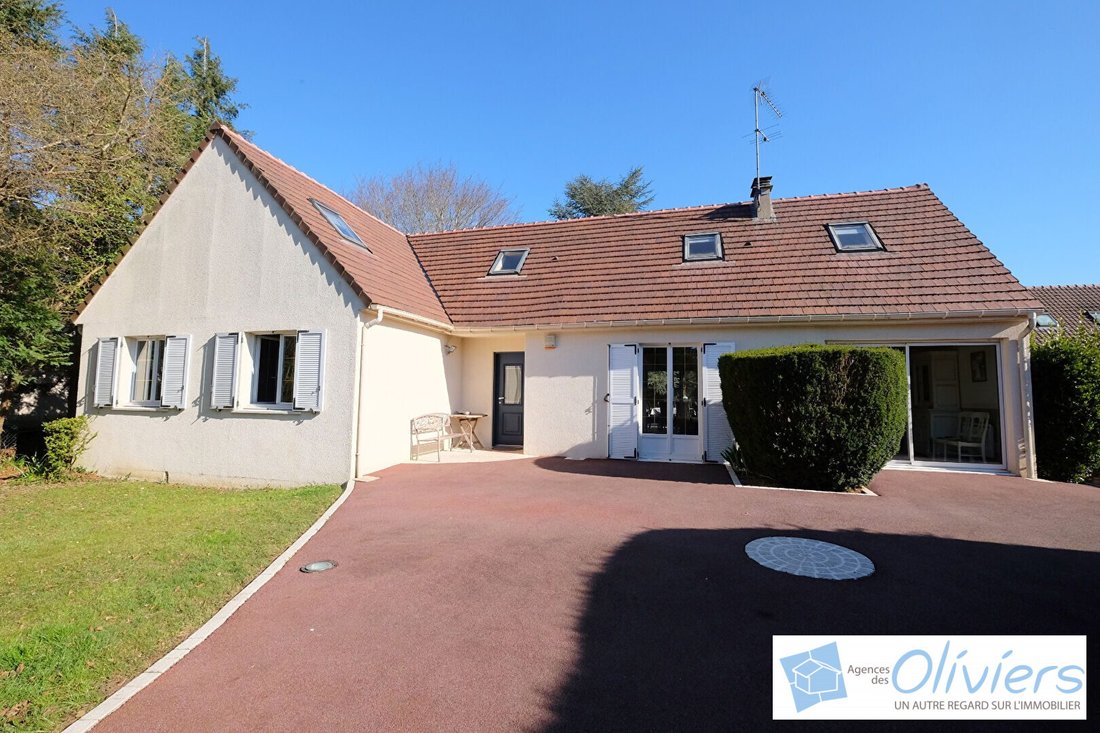 House in Cernay-la-Ville, Ile-de-France, France 1 - 17319621