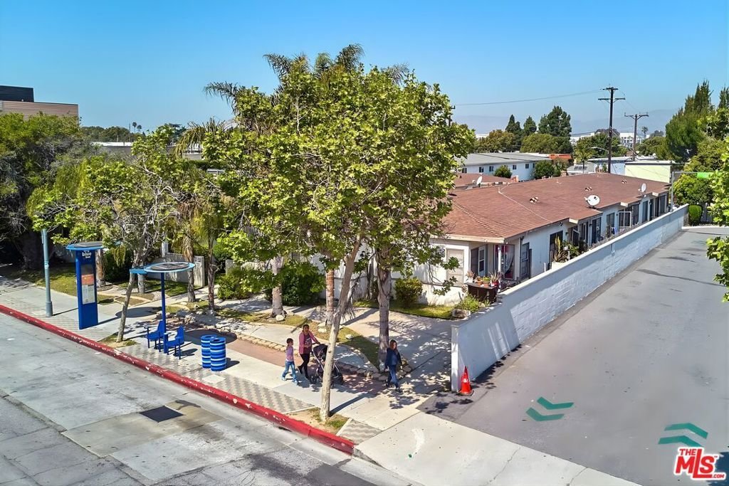 Santa Monica, California, United States 3 - 17312539