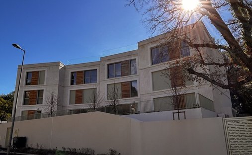 Apartment in Est-Repentance-Les Trois Bons Dieux, Aix-en-Provence, France 1