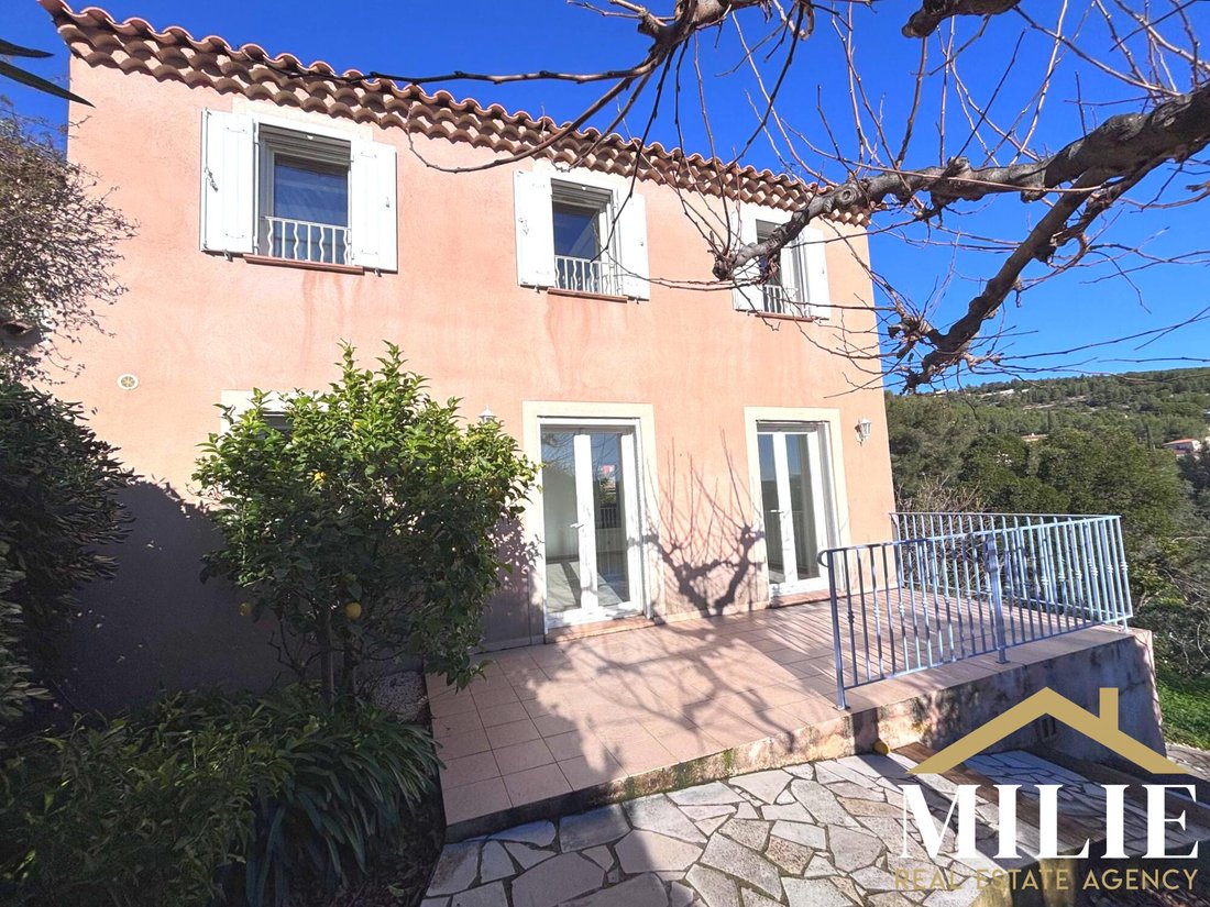 House in Bandol, Provence-Alpes-Côte d'Azur, France 1 - 16782207