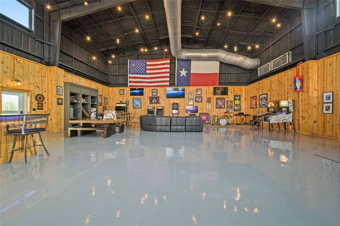 House in Dickinson, Texas, United States 3 - 17310655