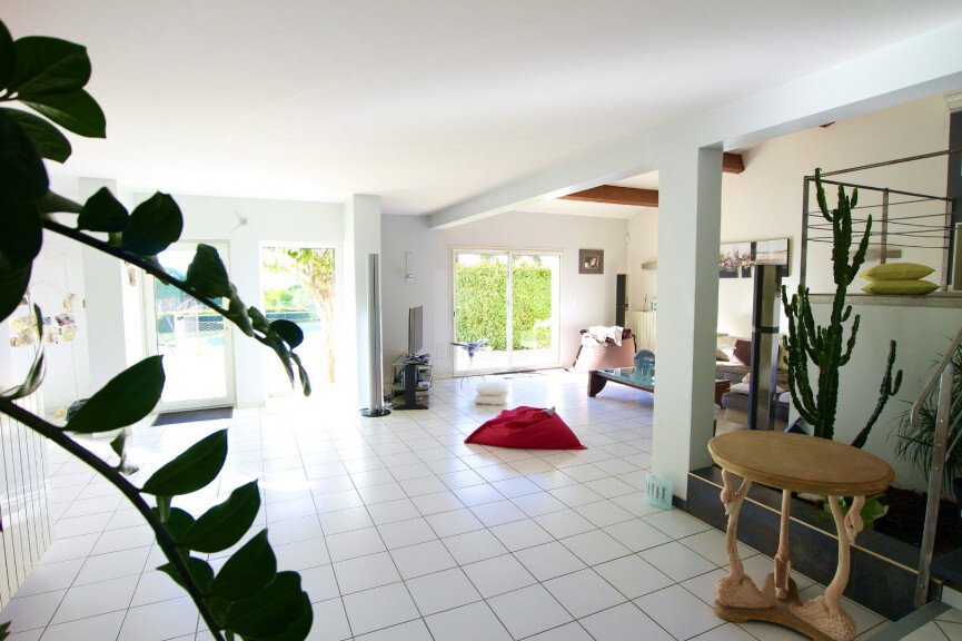 House in Ancien Hôpital, Beziers, France 5 - 17064061