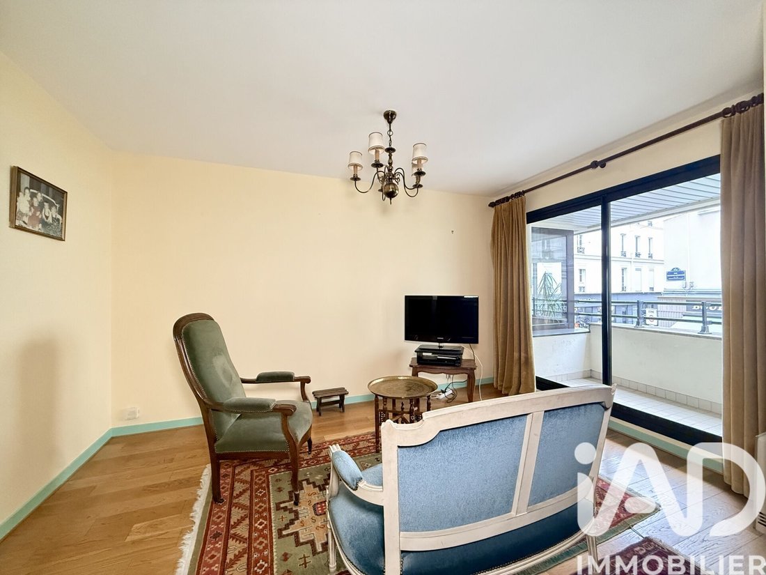 Apartment in Perouses, Paris, Ile-de-France 5 - 17312150