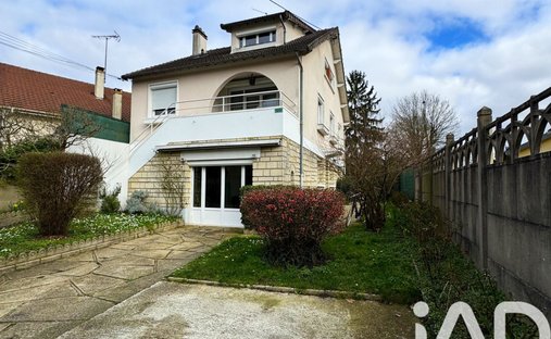 House in Boissy-Saint-Leger, Ile-de-France, France 1