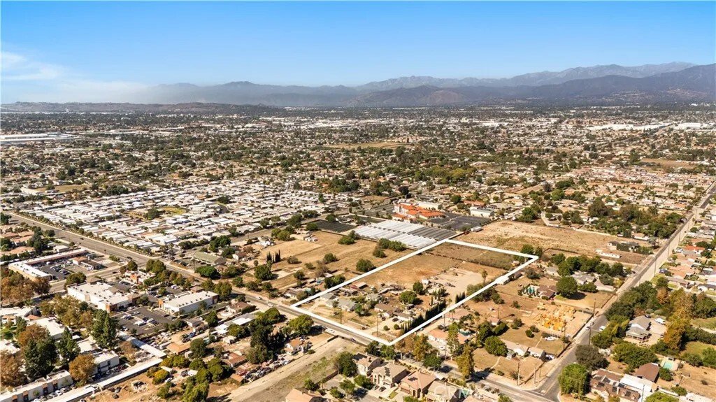 House in Chino, California, United States 4 - 17323225