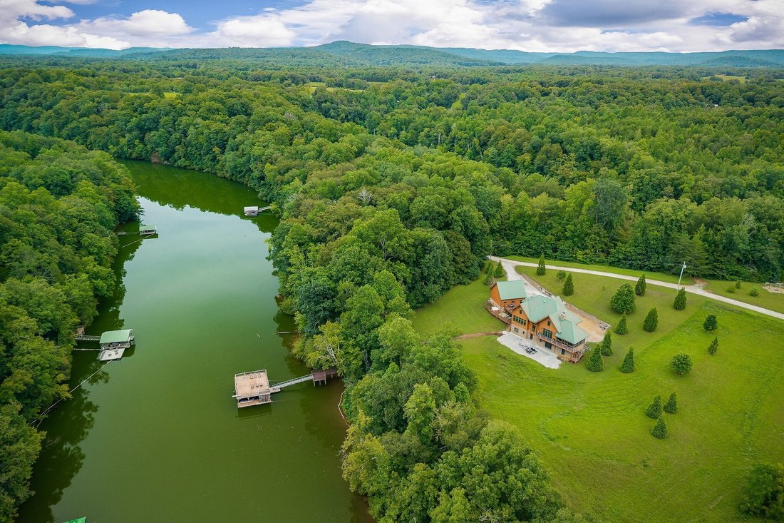 House in McMinnville, Tennessee, United States 1 - 17323338