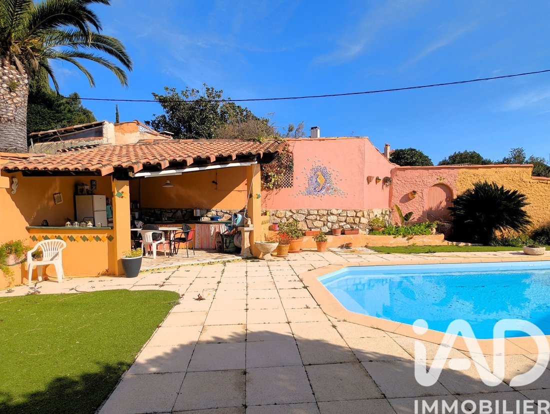House in Bandol, Provence-Alpes-Côte d'Azur, France 1 - 17318291