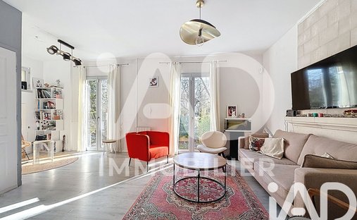House in Marine, Maisons-Laffitte, France 1
