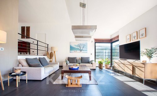 House in Rochetaillee-sur-Saone, Auvergne-Rhône-Alpes, France 1