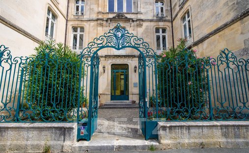 One Of Flat Roof Water Castle, Rochefort ( Commerical)