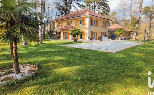 Casa a Ouest, Gex, Francia 1