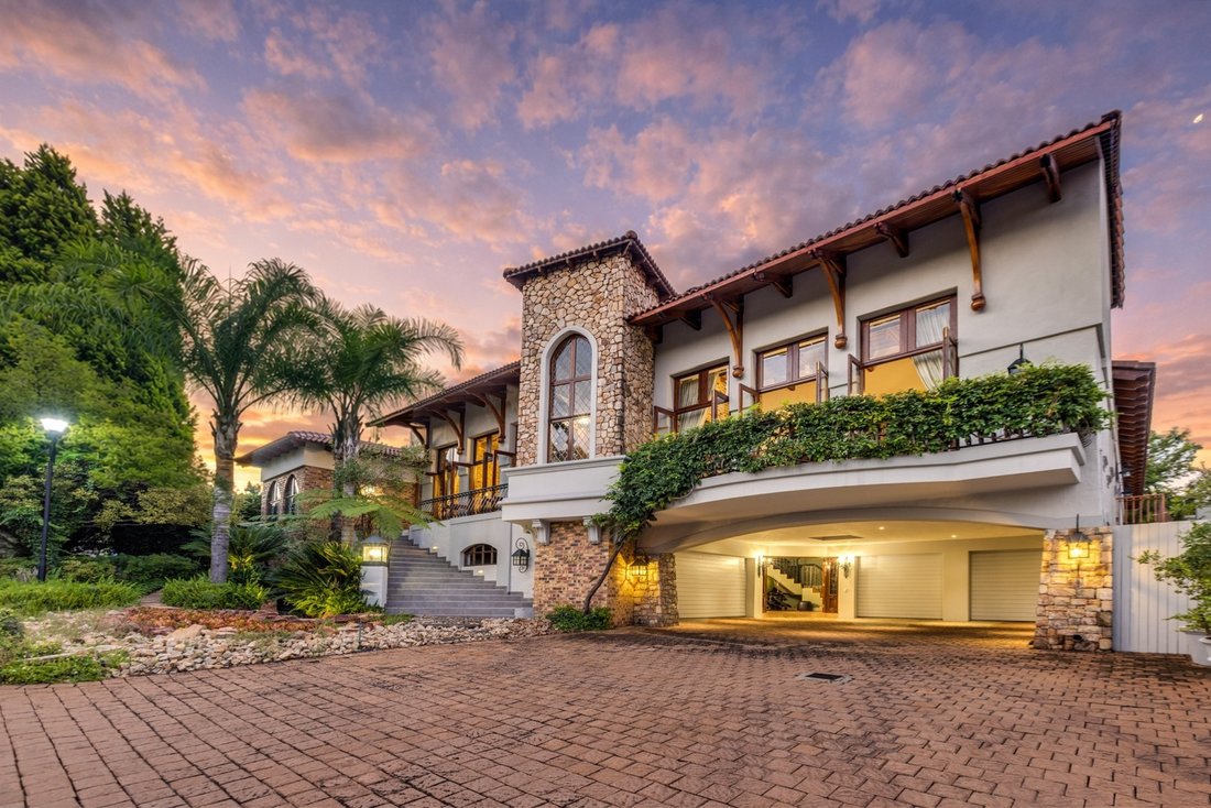 House in Sandton, City of Johannesburg Metropolitan Municipality, South Africa 3 - 17311645