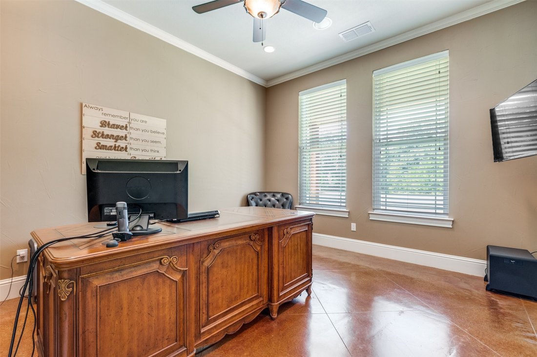 House in Telephone, Texas, United States 4 - 17317426