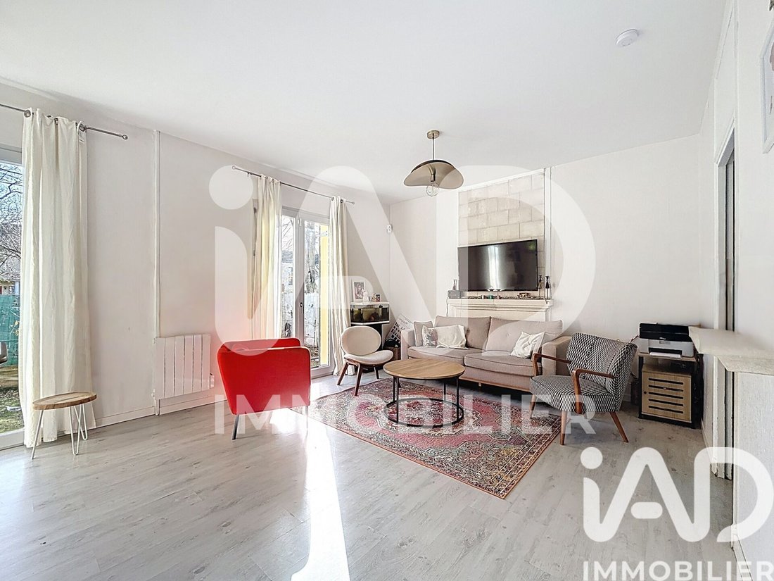 House in Marine, Maisons-Laffitte, France 2 - 17312093