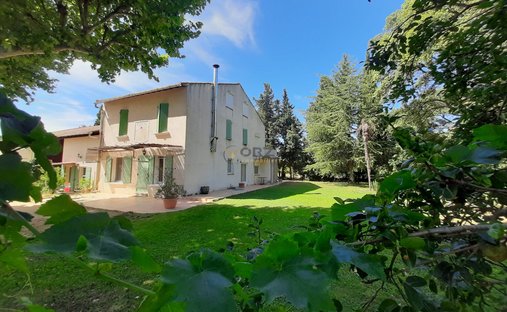 Country House in Mouriès, Provence-Alpes-Côte d'Azur, France 1