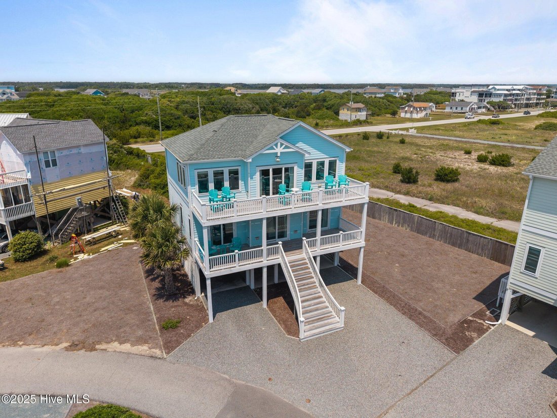 House in North Topsail Beach, North Carolina, United States 1 - 17319033