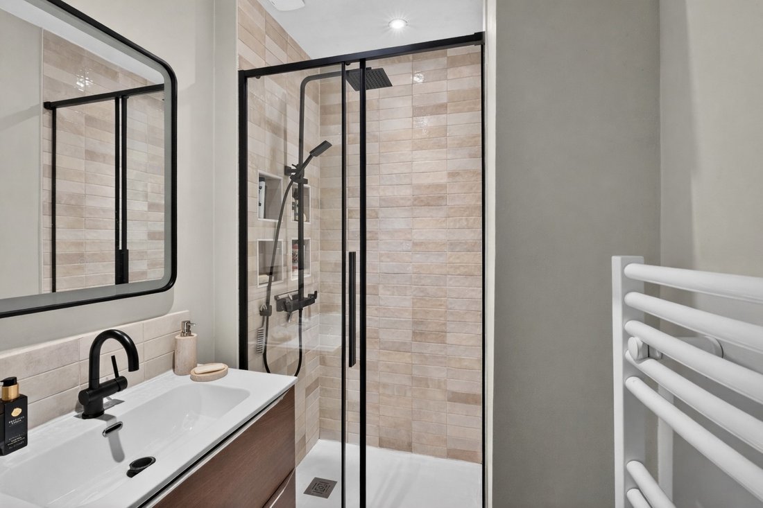 Apartment in Clignancourt-Jules Joffrin, Paris 18e Arrondissement, Paris 5 - 17316424