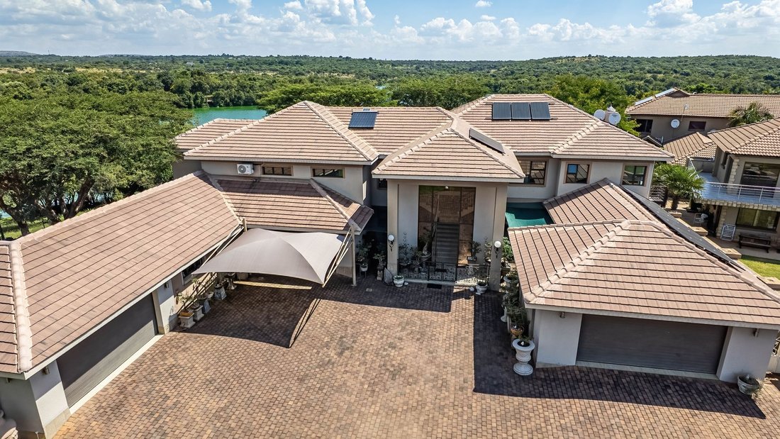 House in City of Tshwane Metropolitan Municipality, Gauteng, South Africa 2 - 14208386