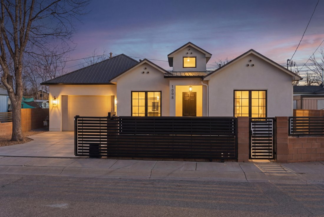 House in Albuquerque, New Mexico, United States 1 - 17315724