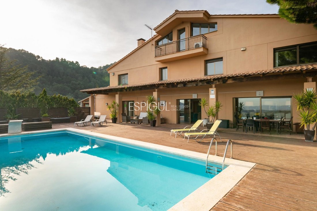 Villa in Sant Feliu de Codines, Catalonia, Spain 3 - 17312330