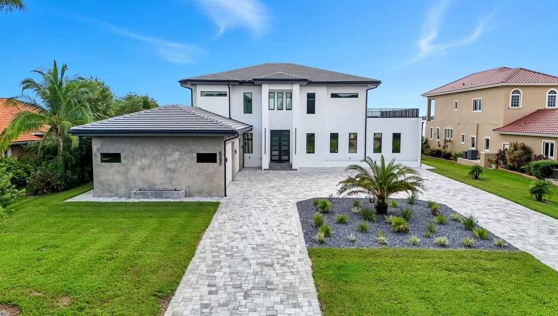 House in North Fort Myers, Florida, United States 2 - 17312693
