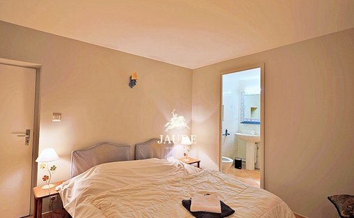 Castle For Sale In The Heart Of The Bourbonnais Countryside On A 1.5 Ha Park