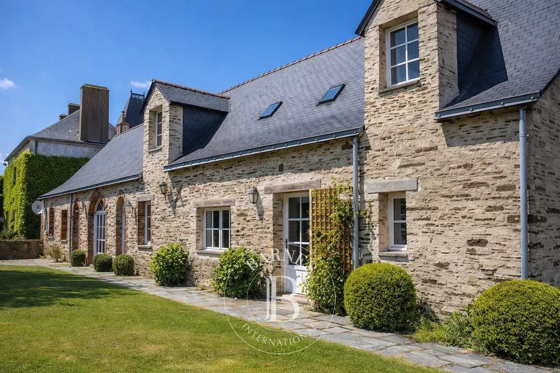 Estate in Moisdon-la-Rivière, Pays de la Loire, France 2 - 15546458