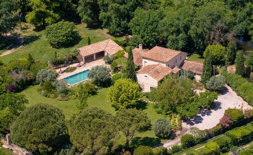 Maison à Nevons-route d'Apt, L'Isle-sur-la-Sorgue, France 1