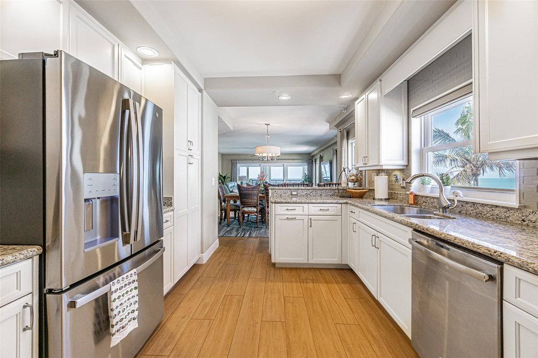 Condo in St. Pete Beach, Florida, United States 5 - 17323265