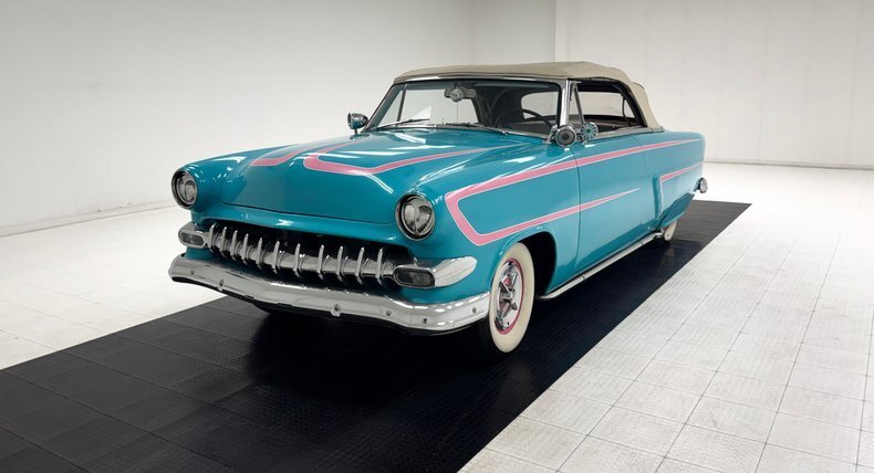 Cabriolet in Morgantown, United States 1 - 13703314