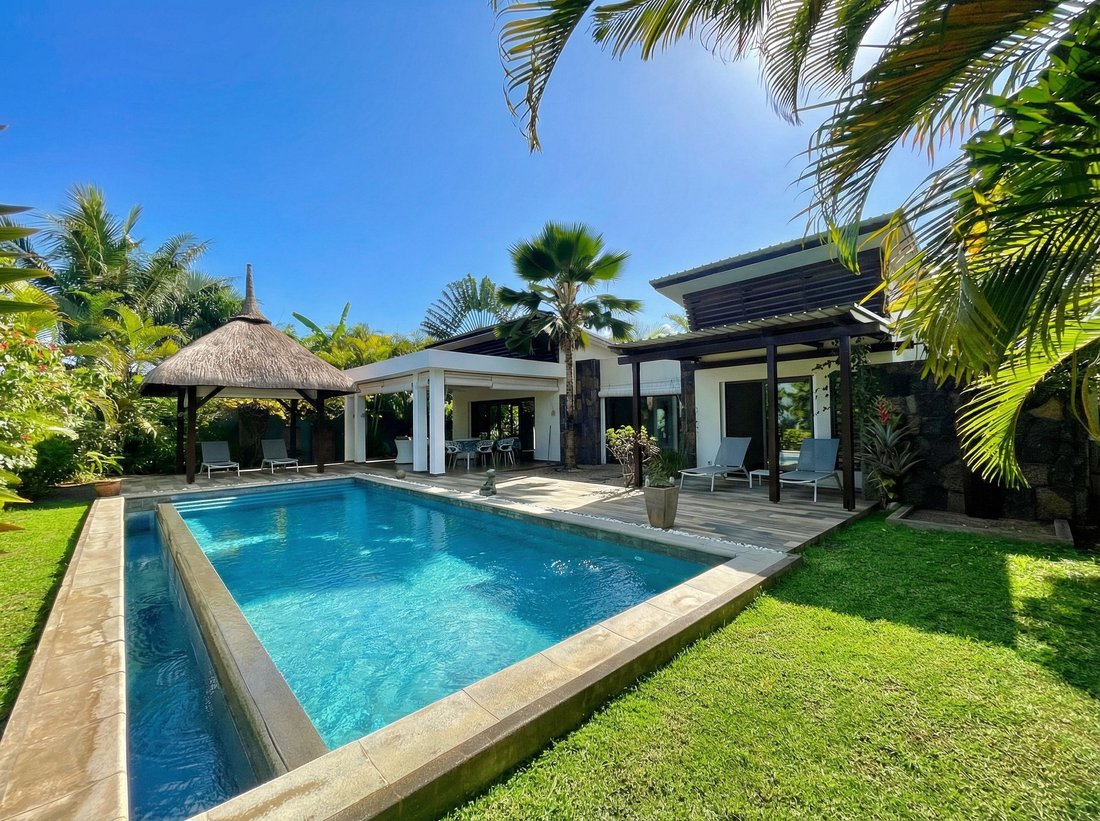 Villa in Grand Baie, Rivière du Rempart District, Mauritius 2 - 17311654