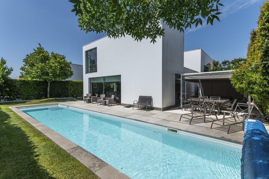 Villa a Carnaxide e Queijas, Lisbona, Portogallo 1 - 17316262