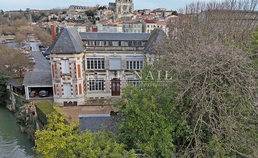 Casa a Niort, Nuova Aquitania, Francia 1