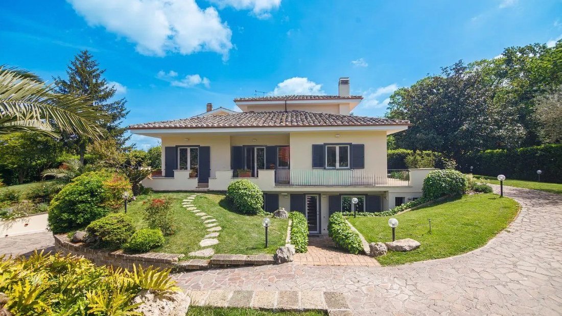 Villa in Giustiniana - La Storta - Olgiata, Rome, Lazio 2 - 17315419