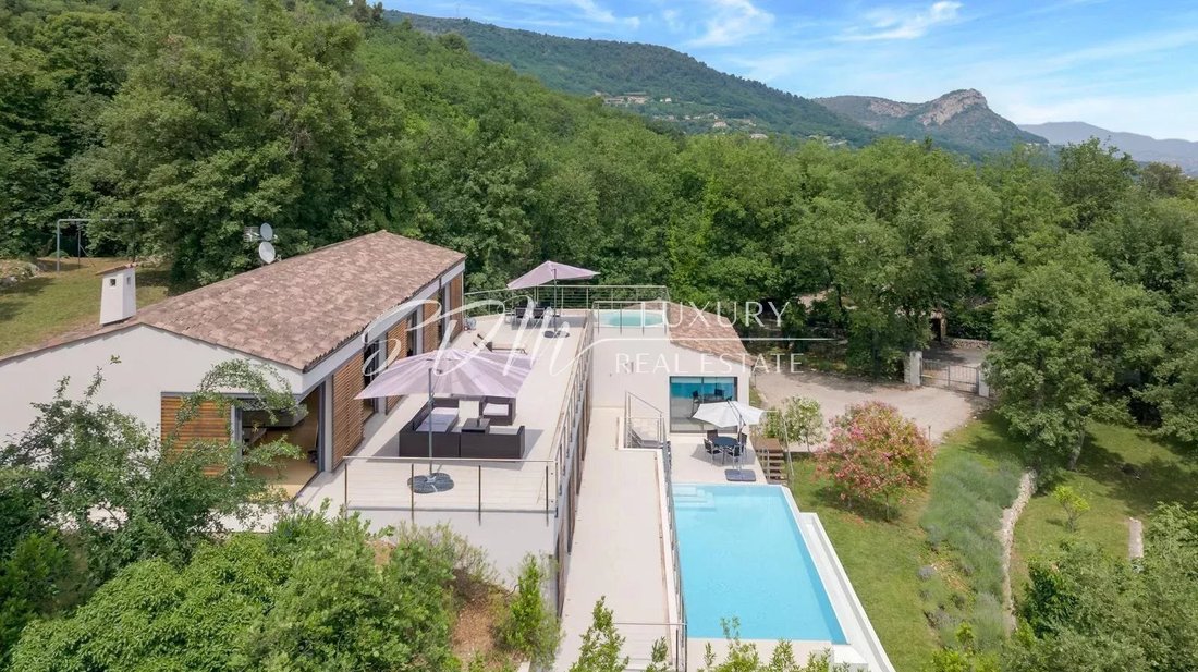 Villa in Tourrettes-sur-Loup, Provence-Alpes-Côte d'Azur, France 3 - 17321426