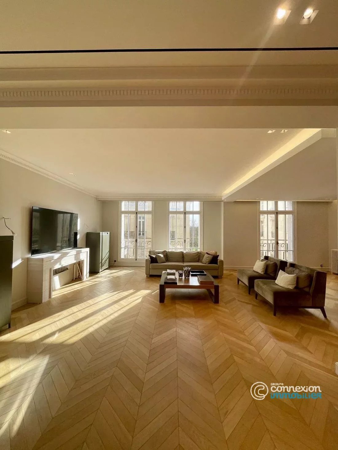 Apartment in Charles Laffitte, Neuilly-sur-Seine, France 1 - 17322679