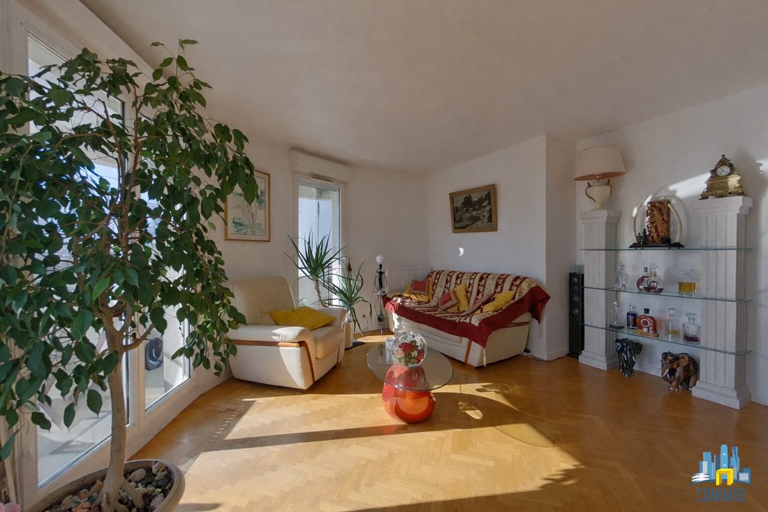 Apartment in Hôtel de Ville, Courbevoie, France 5 - 17315147