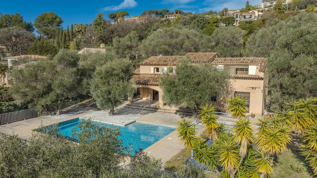 Villa in Mougins, Provence-Alpes-Côte d'Azur, France 2 - 17311424