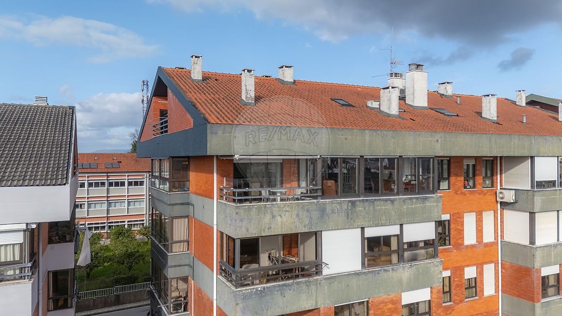 Apartment in Santo Antonio dos Olivais, Coimbra District, Portugal 1 - 17310312